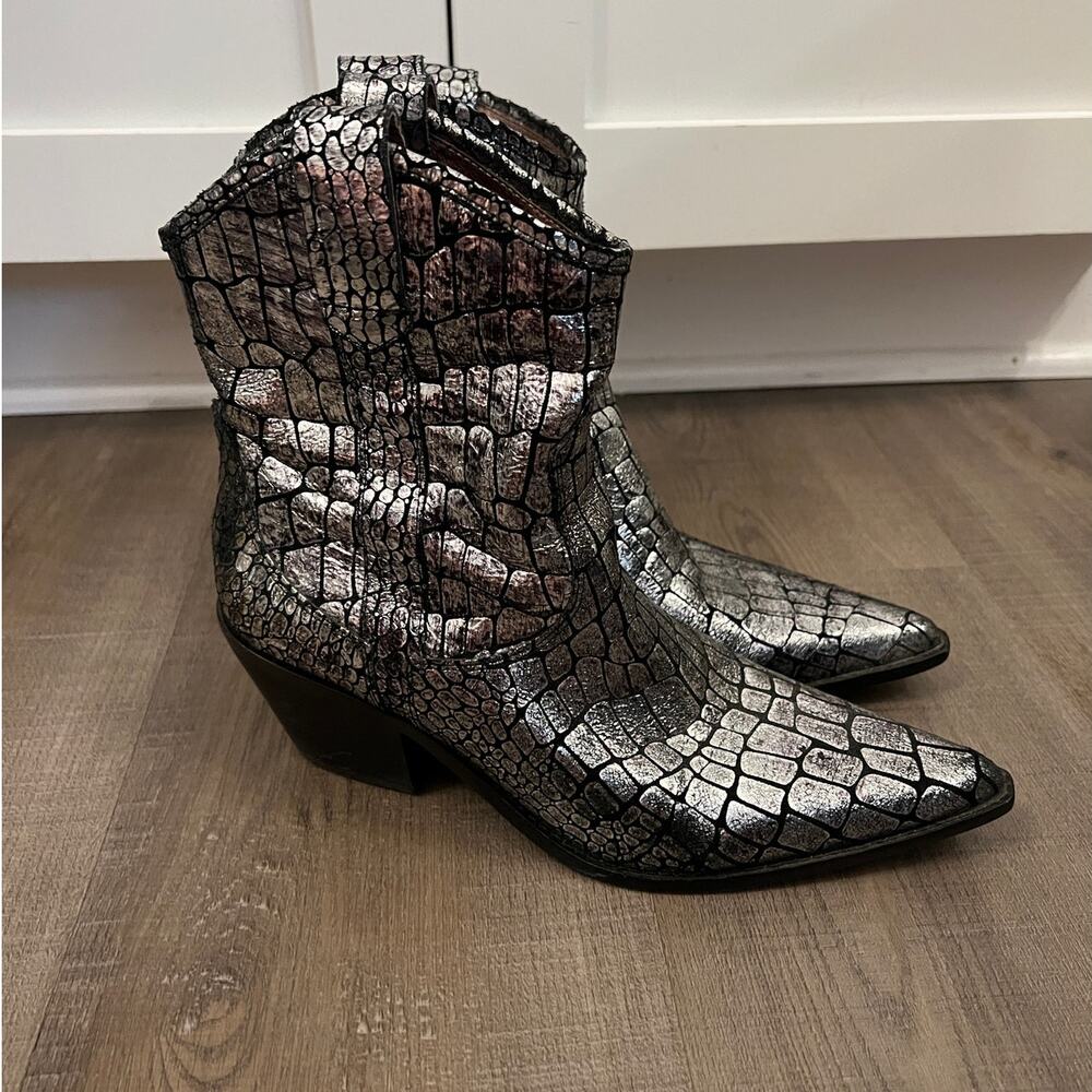 Donald J. Pliner Silver Metallic Leather Western Booties Croc-embossed